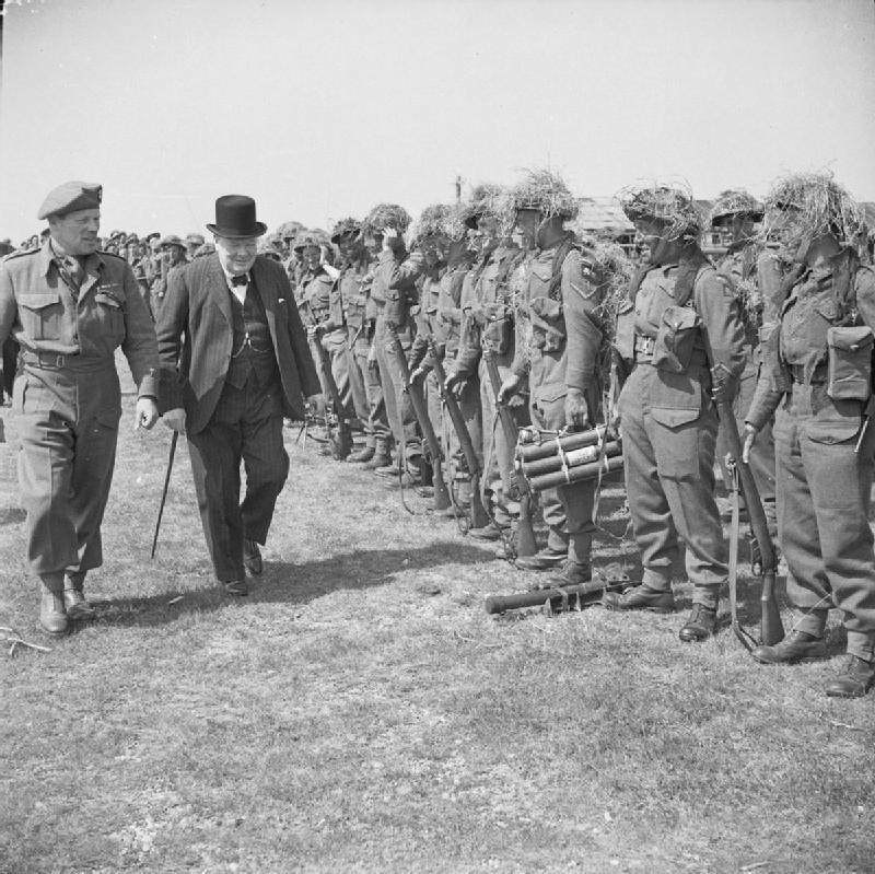 Winston_Churchill_during_the_Second_World_War_in_the_United_Kingdom_H38443